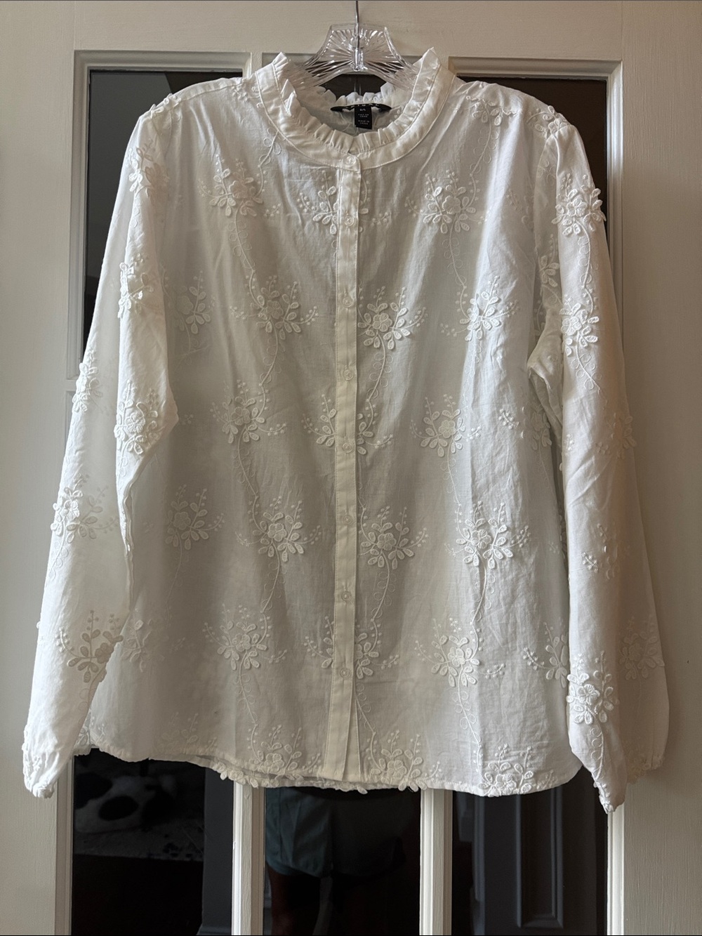 Tribal White Floral Embroidered Ruffle Collar Blouse